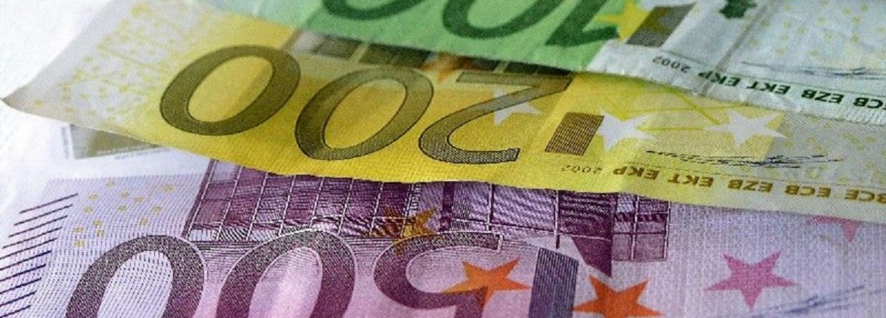 euro biljetten vijfhonderd tweehonderd honderd en vijftig